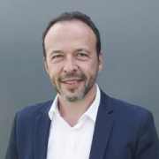 Arseven-Kutluk-Geschaeftsfuehrer-Wohnanova-GmbH_Bild2